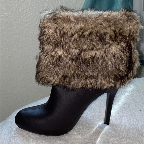 shoes - Picture 2 of 2